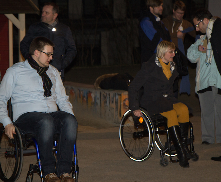 Christoph Schulz (avalia) und Mandy Nitsche (navilux) starten beim 3. Dresdner Boxenstopprennen in einer anderen Perspektive
